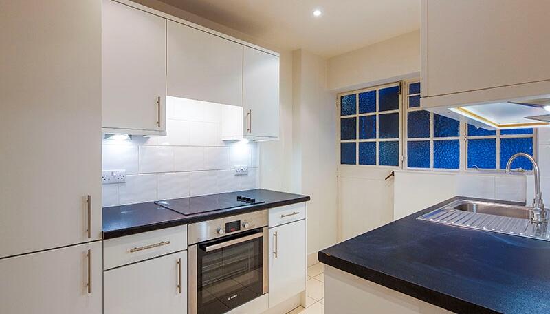 2 bed property in 145 Fulham Road, London
